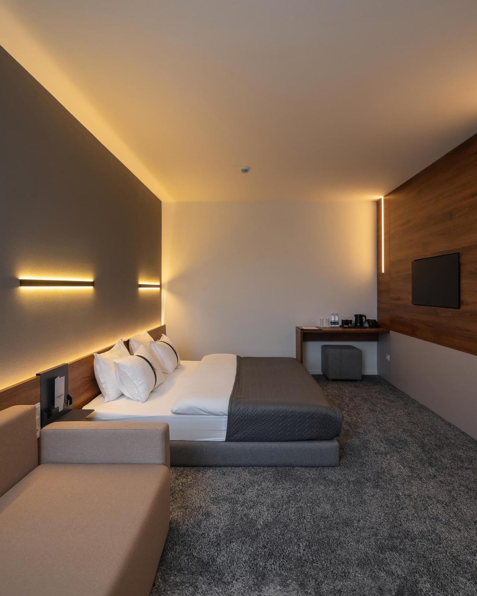 Duo Hotel By Futuro Бишкек Екстериор снимка